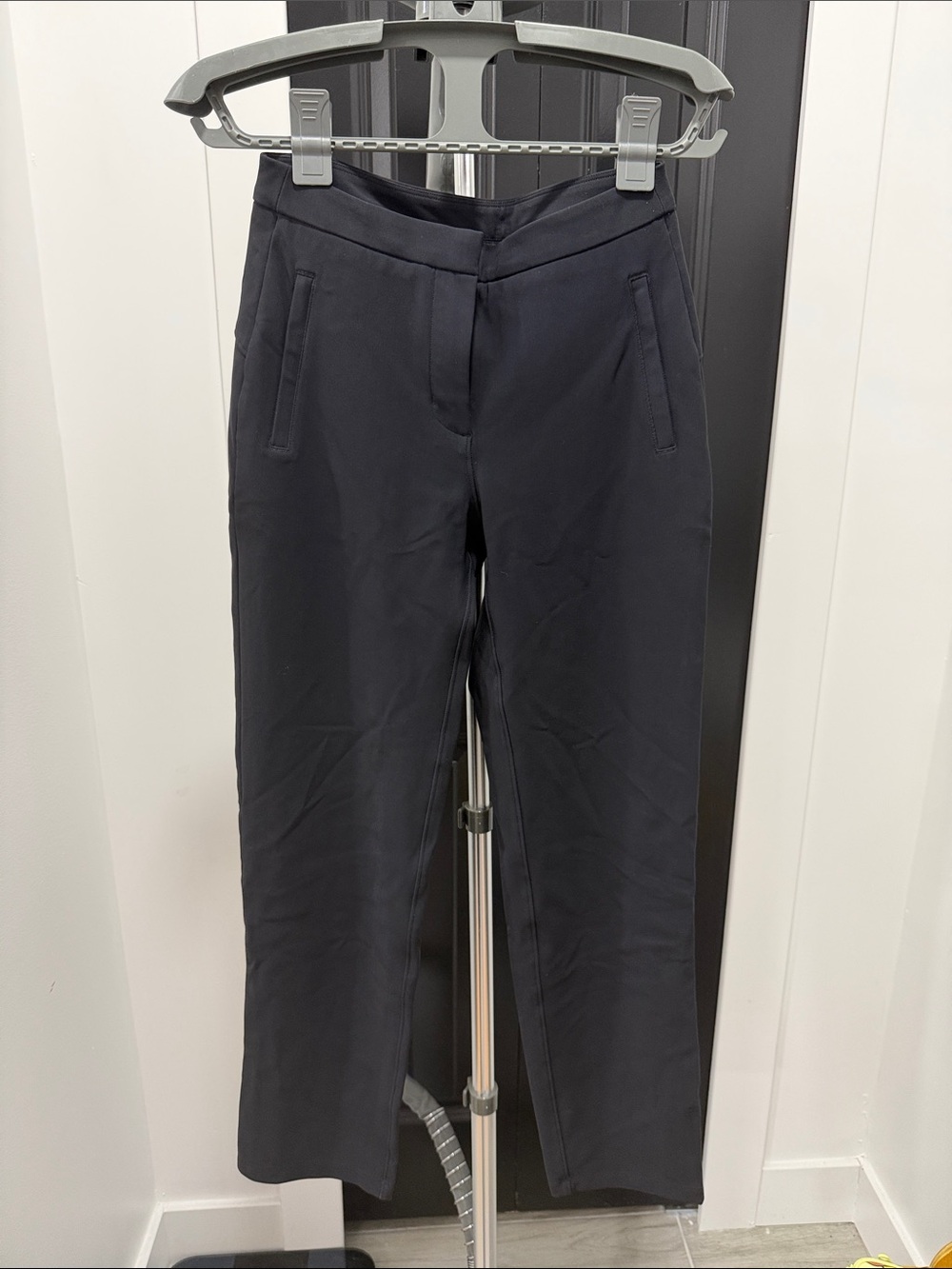 Women’s Lululemon size 0 Stretchy Athliesure Dress Pants